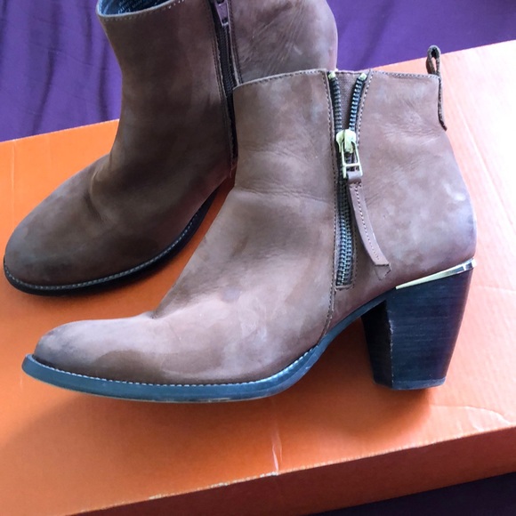 Steve Madden Booties - Picture 2 of 5